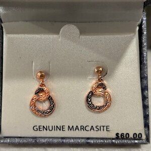 Delicate Marcasite Stud Earrings Silver Plated – NWT